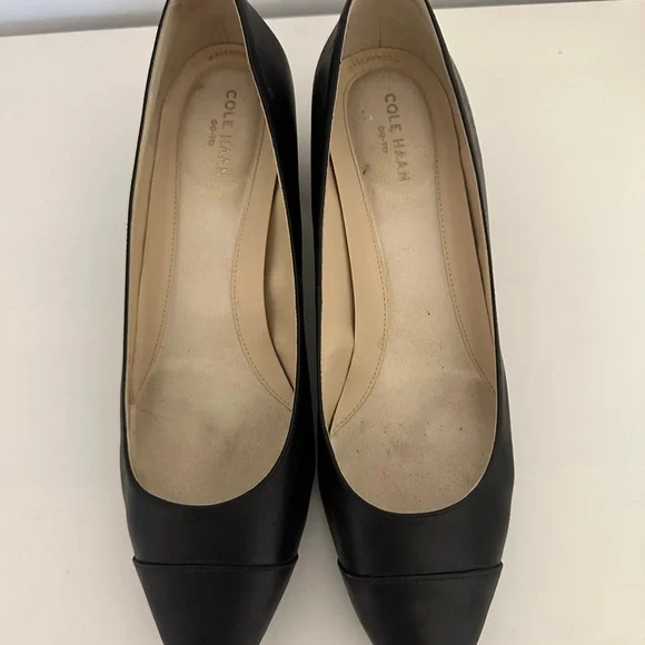 Cole Haan Black Leather Block Heel Pump - Picture 5 of 9